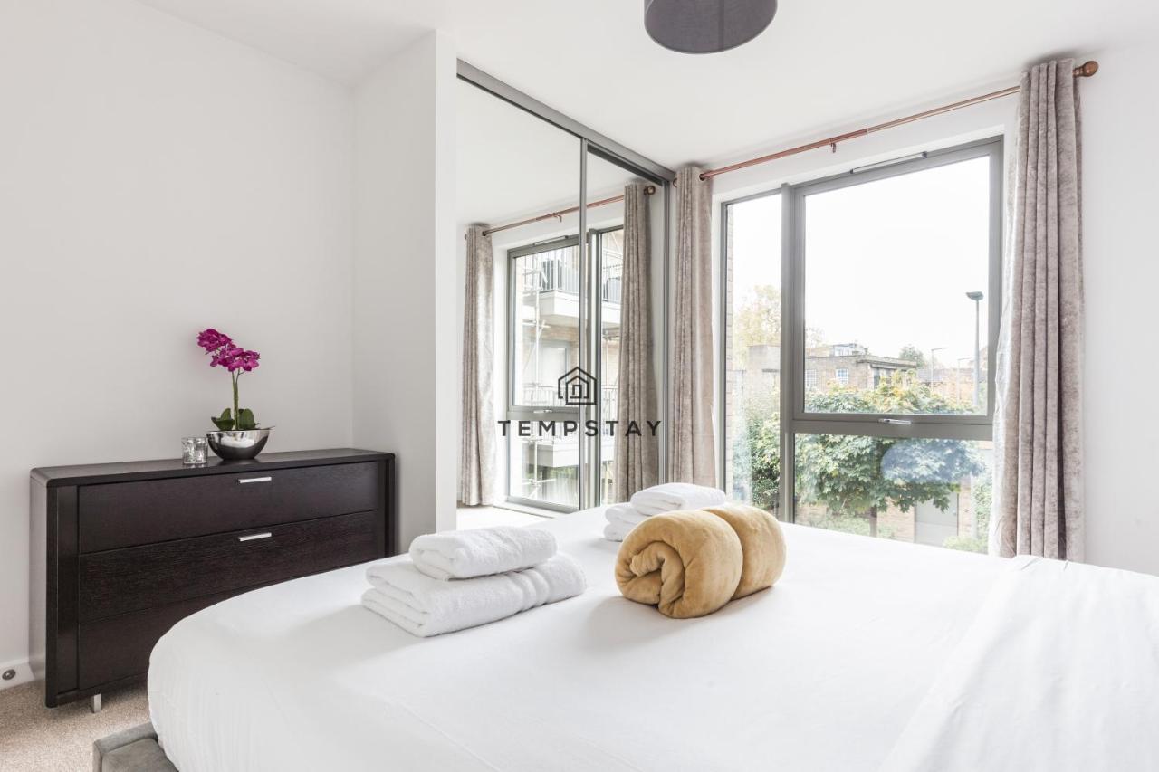 Modern Private Apartment -Balcony-Tube Station Londres Exterior foto