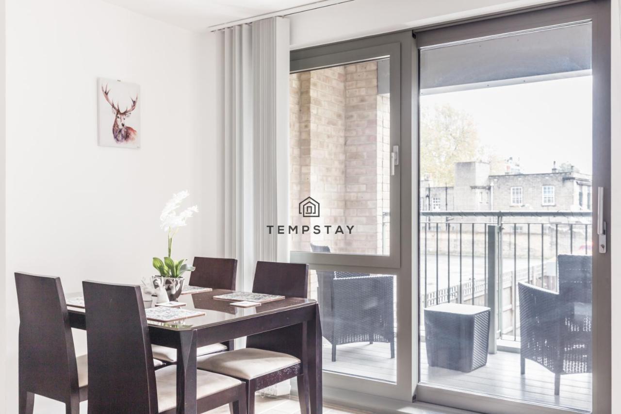 Modern Private Apartment -Balcony-Tube Station Londres Exterior foto